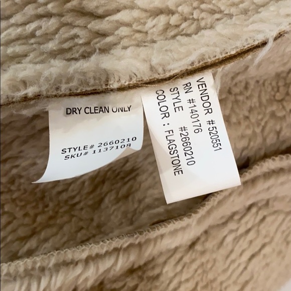 Legacy Falls Tan ZIp Up Fleece Vest Medium - Picture 12 of 12